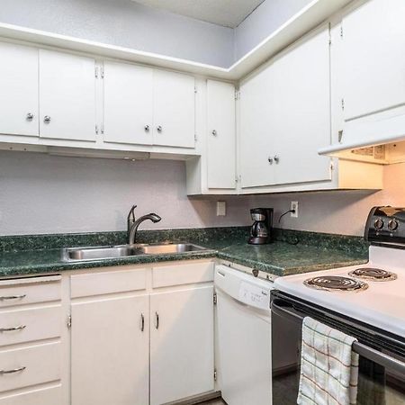 Quality Inn & Suites Victoria East Esterno foto
