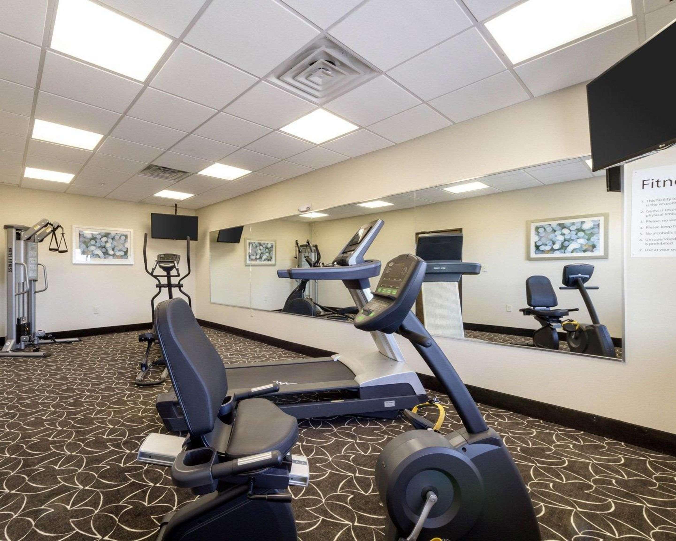 Quality Inn & Suites Victoria East Esterno foto
