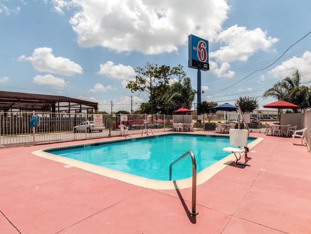 Quality Inn & Suites Victoria East Esterno foto